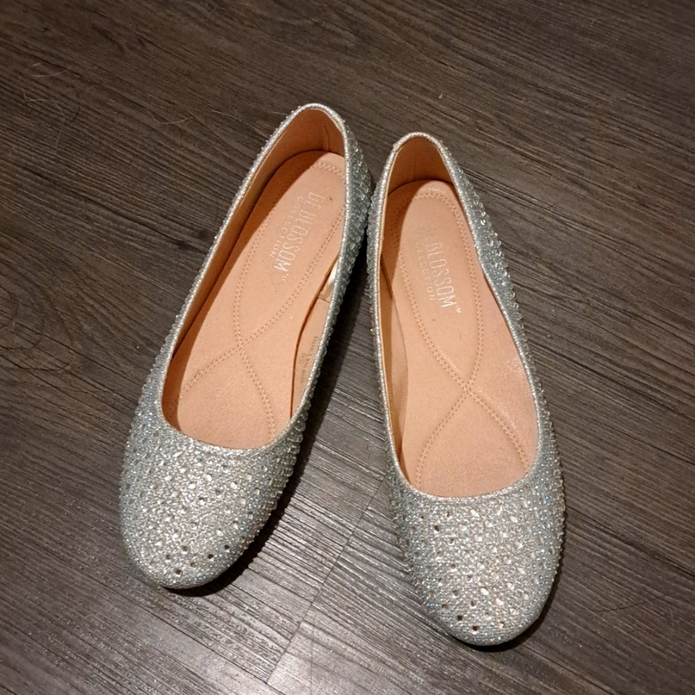 Sparkling dress flats for any occasion, formal or casual.